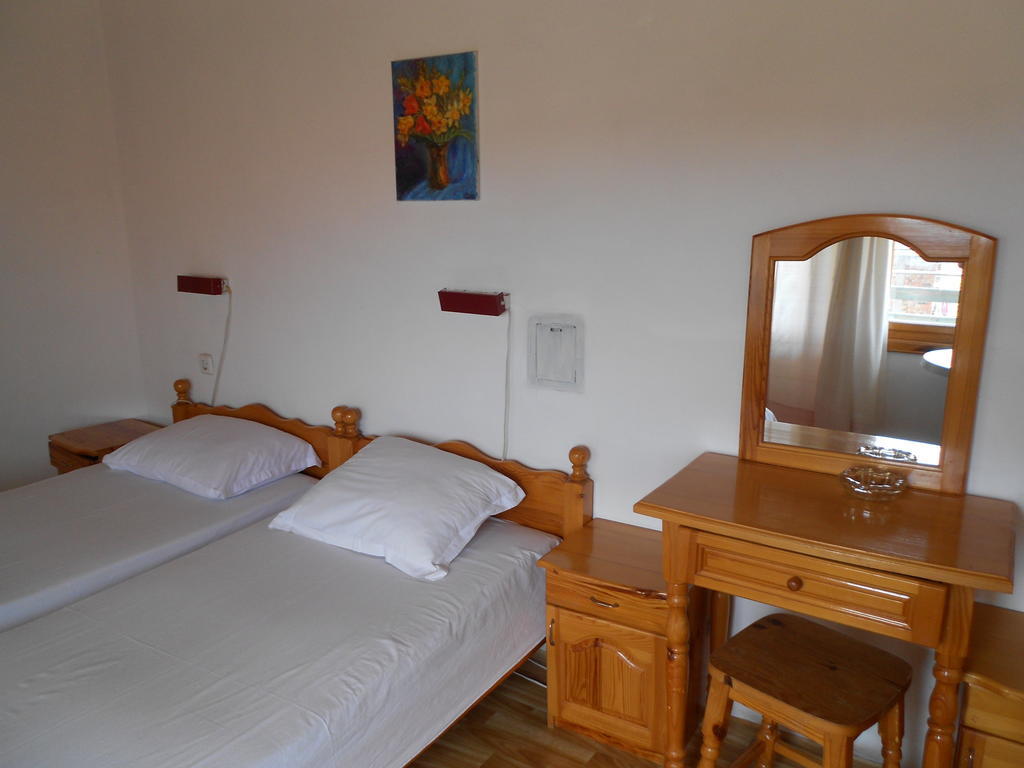 Nelly Guest House Σωζόπολη Δωμάτιο φωτογραφία