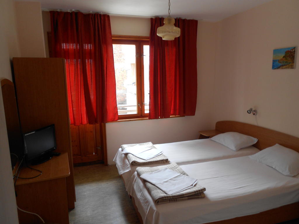 Nelly Guest House Σωζόπολη Δωμάτιο φωτογραφία